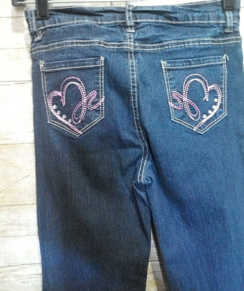 Love @ first sight blue jeans with embroidery - Picture 6 of 8